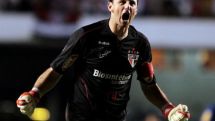 Sao Paulo keeper Rogerio Ceni scores his 104th career goal 
