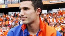 Three clubs bid for Van Persie