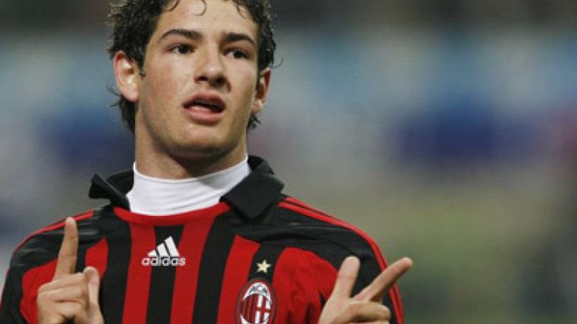 Pato staying at Milan