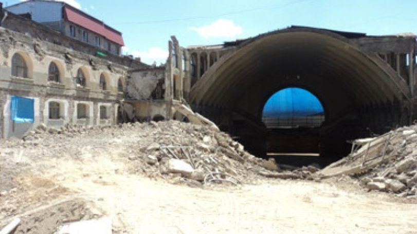 Փակ  շուկա. մշակույթի նախարարությունը և Երևանի քաղաքապետարանը կքննարկեն իրավապահ մարմիններին դիմելու նպատակահարմարությունը