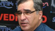 «Дуэль» Золян-Ашотян продолжается. В новых оценках появились слова «сторож», «сержант», «невыносимый»…   