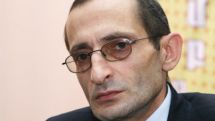 Сомневающийся в объективности решений НКТР Армении имеет проблемы с логикой. Г. Амалян отрицает наличие политического подтекста 