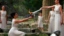Olympic Torch reaches London