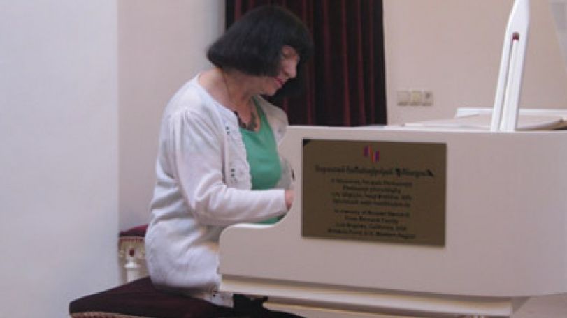 People’s Artist of Armenia and Italian conductor to perform in Aram Khachatryan concert hall