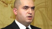 Министр образования Армении А. Ашотян предложил СМИ с нетерпением ждать «эксклюзивных разоблачений» экс-ректора ЕГЛУ С. Золяна 