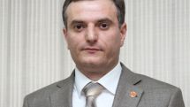А. Закарян проанализировал «методы японского харакири» экс-главы МИД Армении В. Осканяна  
