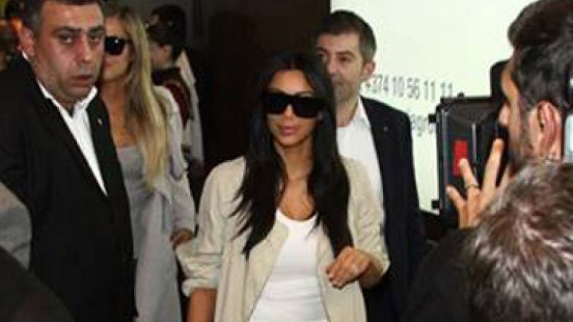 Exclusive: Kim Kardashian arrives in Armenia (photo, video )