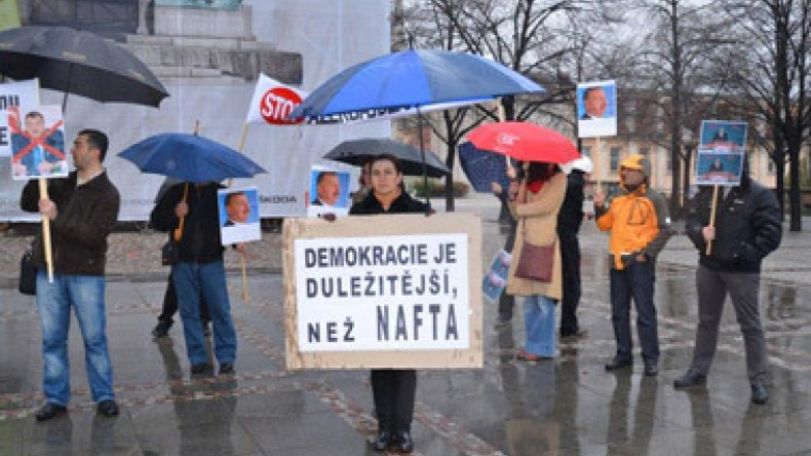 Армянская община Чехии организовала митинг в знак протеста против визита Ильхама Алиева