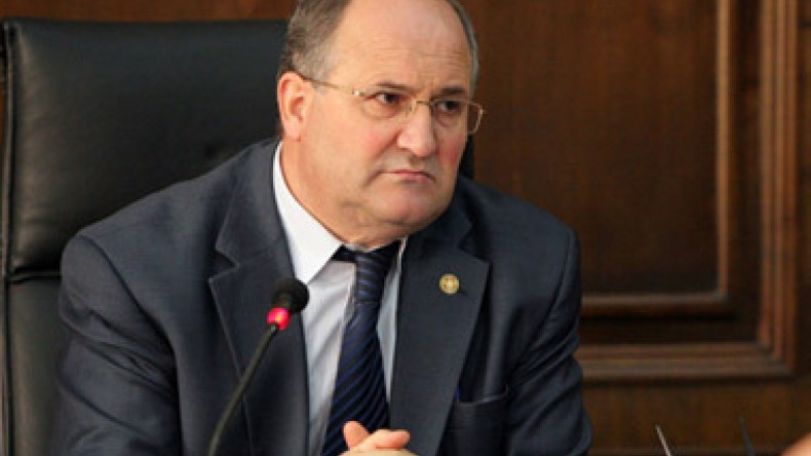 Parliament Speaker: Azerbaijan’s President discredits his name and his country