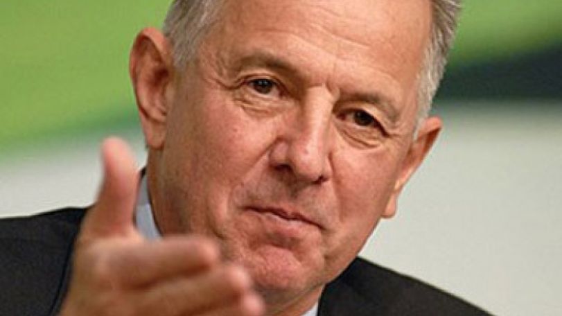Pal Schmitt of Hungary steps down after plagiarism rumors