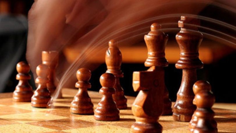 European Championship: Vladimir Akopian improved 3 horizontals