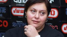 Певицу Шушан Петросян заставляет идти в депутаты «сострадание» и нежелание слушать «вопли»
