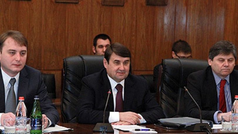 Armenia hosts Russian senior statesmen 
