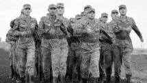 Эксперт: Армия пополняется современной техникой и профессиональными военными
