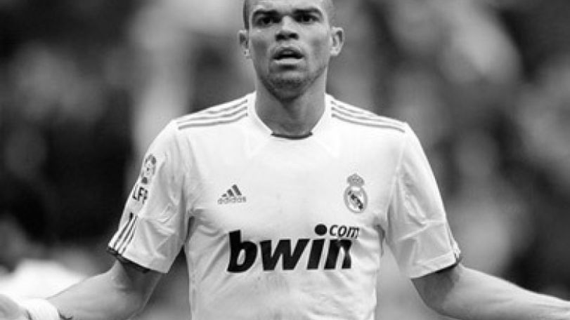 Spanish federation to rule on Pepe's stamp on Messi 