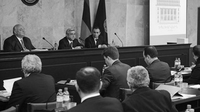 Президент С. Саргсян подвел итоги работы альма-матер Армении 
