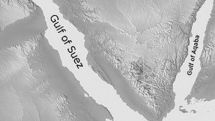 Egyptian Suez Canal revenues climb up