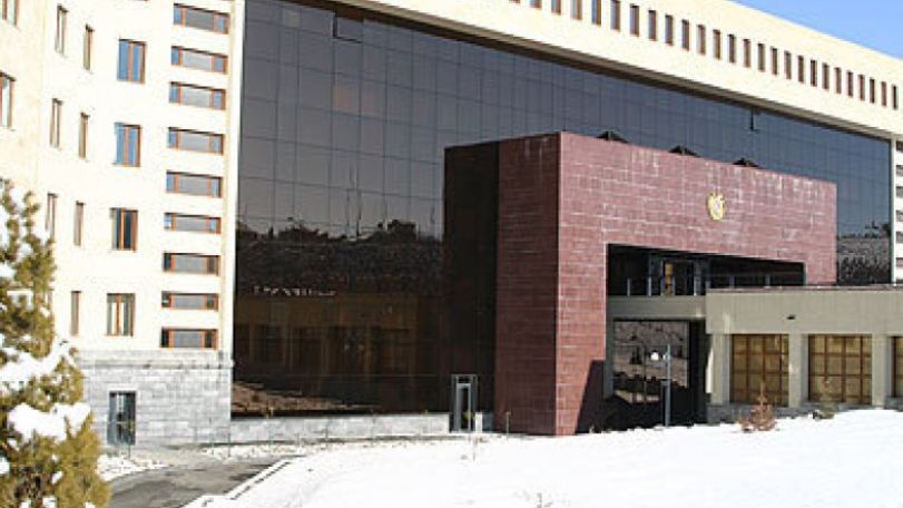 Չի կարող լինել այնպես, որ ՀՀ ՊՆ-ն կամ Արցախի ՊԲ-ն թաքցնեն հայկական կողմի զոհերը. Հովհաննիսյան