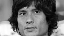 Tsuneyasu Miyamoto retires at 34