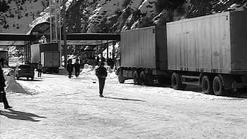 Another 20 trucks to pass Lars today
