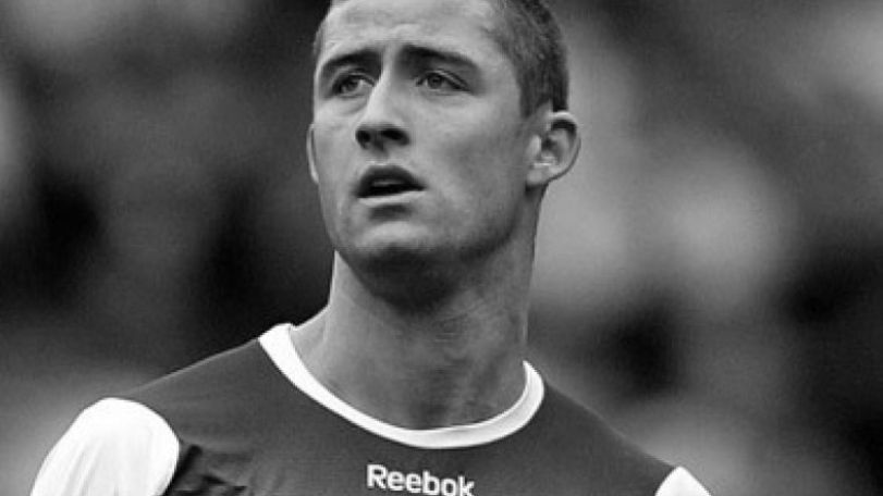 Chelsea plan Gary Cahill move 