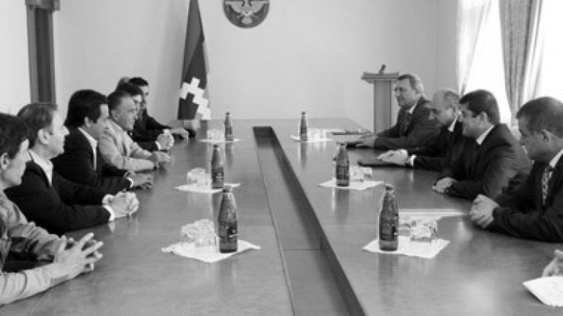 Bako Sahakyan received philanthropist from Diaspora Eduardo Ernekyan