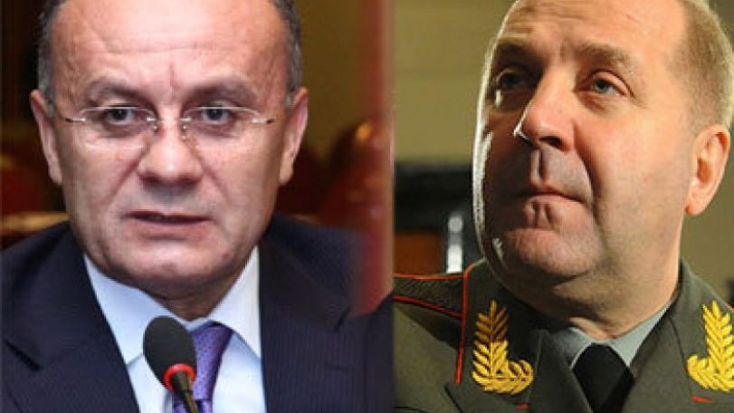 Armenian defense minister, Russian Gen. Staff deputy chief discuss situation on Armenian-Azerbaijani border 