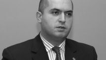 Армен Ашотян обратился к молодым офицерам Армении с речью и объяснил, зачем надо всю жизнь учиться