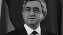 Serzh Sargsyan was present at Vardges Surenyants photo exhibition