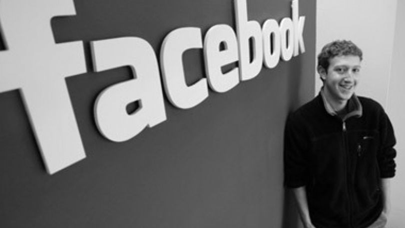 Аудитория Facebook перевалила за 700 миллионов