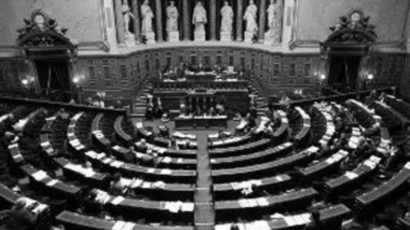 French senate passes pension reform bill
