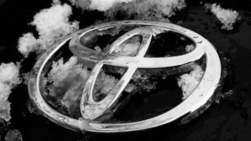 Toyota recalls 412,000 cars
