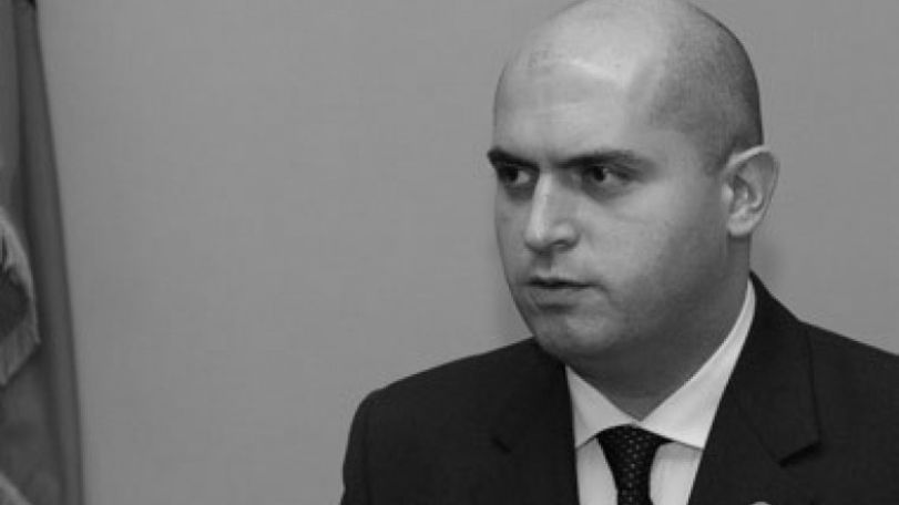 Աշոտյանը պնդել է. Կառավարությունը հետ չի վերցնի օտար լեզուներով դպրոցներ հիմնելու մասին օրինագծերը