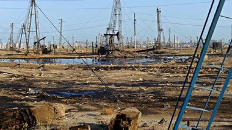 «Туран»: В Азербайджане  экономические проблемы уже неизбежны. Алиев утвердил бюджет Госнефтефонда с дефицитом
