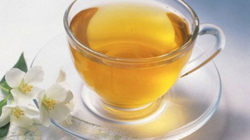 Green tea does help you lose weight but you need to drink seven decaff cups a day    
