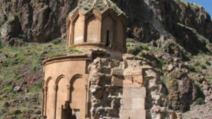 Կարսի վանական համալիրից այսօր միայն մեկ կիսավեր եկեղեցի է պահպանվել