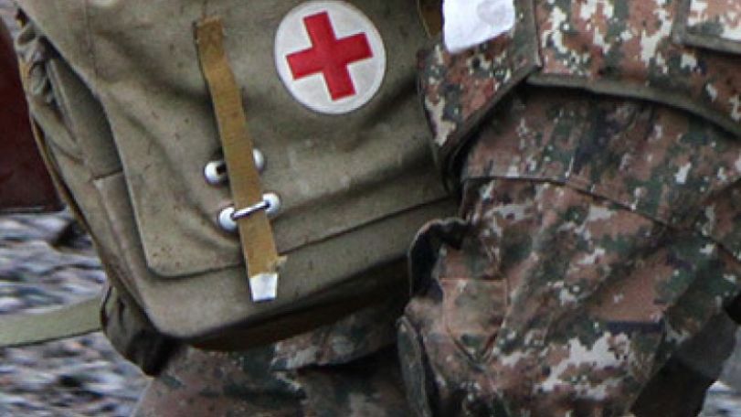 Раненный в бою с азербайджанцами армянский военнослужащий находится в госпитале Берда. Задета печень  