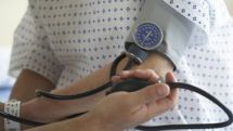 Women patients feel more pain when with partner, according to study 