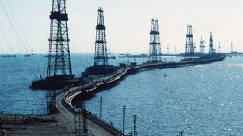 Экс-посол: На фоне падения цен на нефть Азербайджан перестает быть ключевым партнером для США  