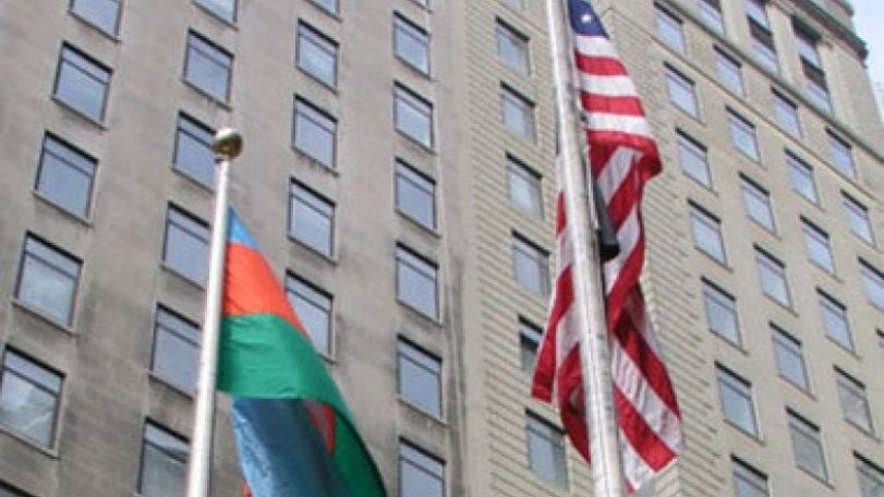 The New York Times: Власти Азербайджана шантажируют США сближением с Москвой