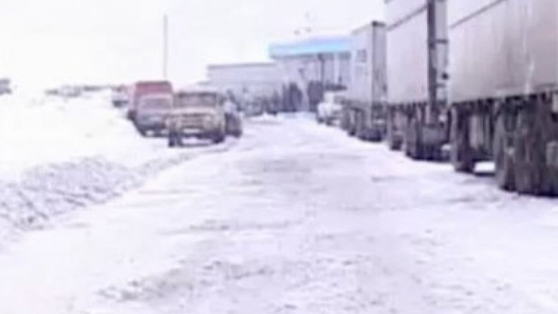 Транспортный коллапс на КПП «Верхний Ларс»: заблокированы около 60 автомобилей 