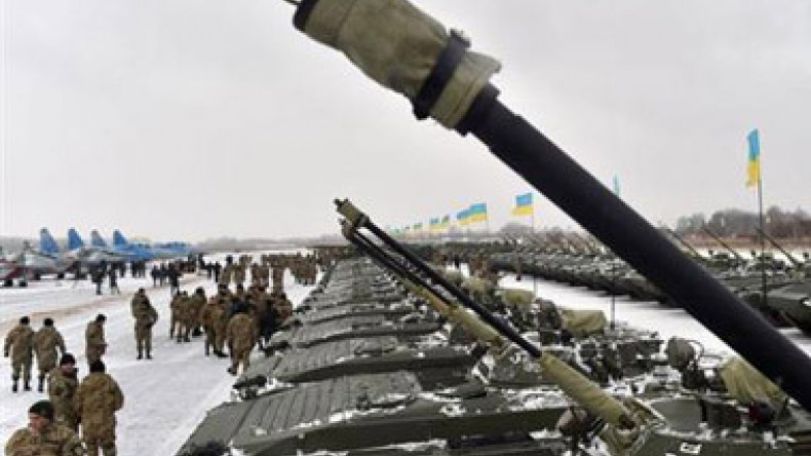 NATO providing Ukraine with cluster bombs - analyst