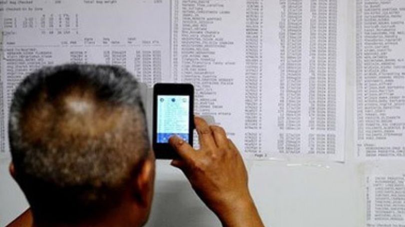 AirAsia QZ8501: Indonesia plane search resumes    