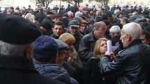 «Размытый ответ» правительства Армении довел сотрудников завода «Наирит» до акции напротив президентской резиденции 