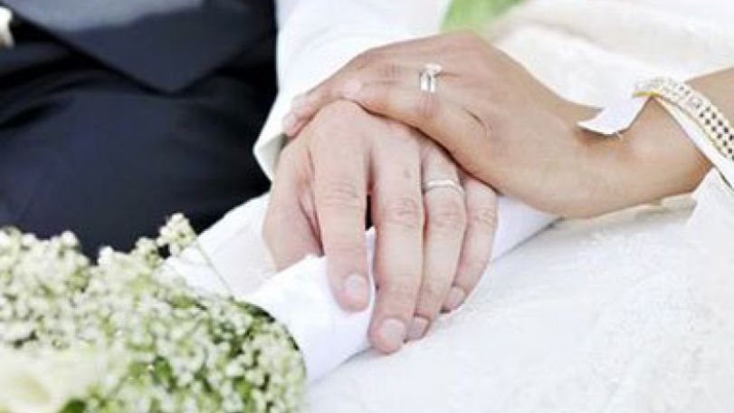 Azerbaijan: Civil registry official wishes newly married couple “to respect Heydar Aliyev’s great soul” 