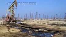 Экономика Азербайджана: Обвал цен на нефть, новый виток девальвации и уход «FedEx Express» 