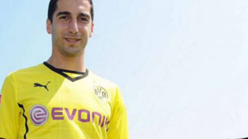 Azerbaijan threatens to arrest German Borussia’s Armenian midfielder Henrikh Mkhitaryan 