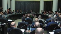 ԿԳ փոխնախարարը այդպես էլ չկարողացավ ճիշտ արտաբերել Թաթուլ Կրպեյանի ազգանունը