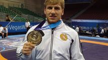 Артур Алексанян стал двукратным чемпионом мира по греко-римской борьбе