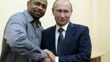 Легендарный американский боксер указом Путина стал гражданином России 
